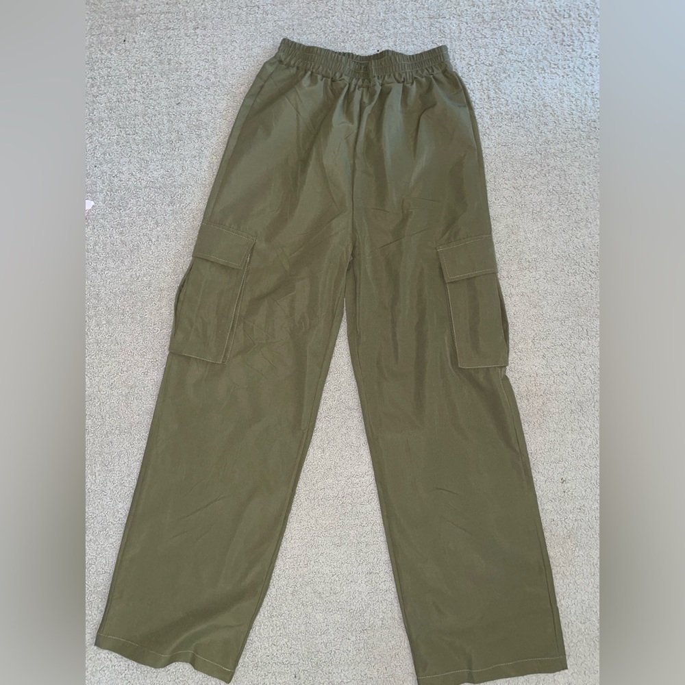 Army green Cargo pants